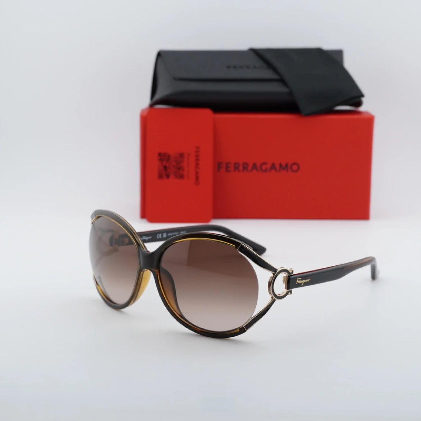 Salvatore Ferragamo SF600S 220 61 mm